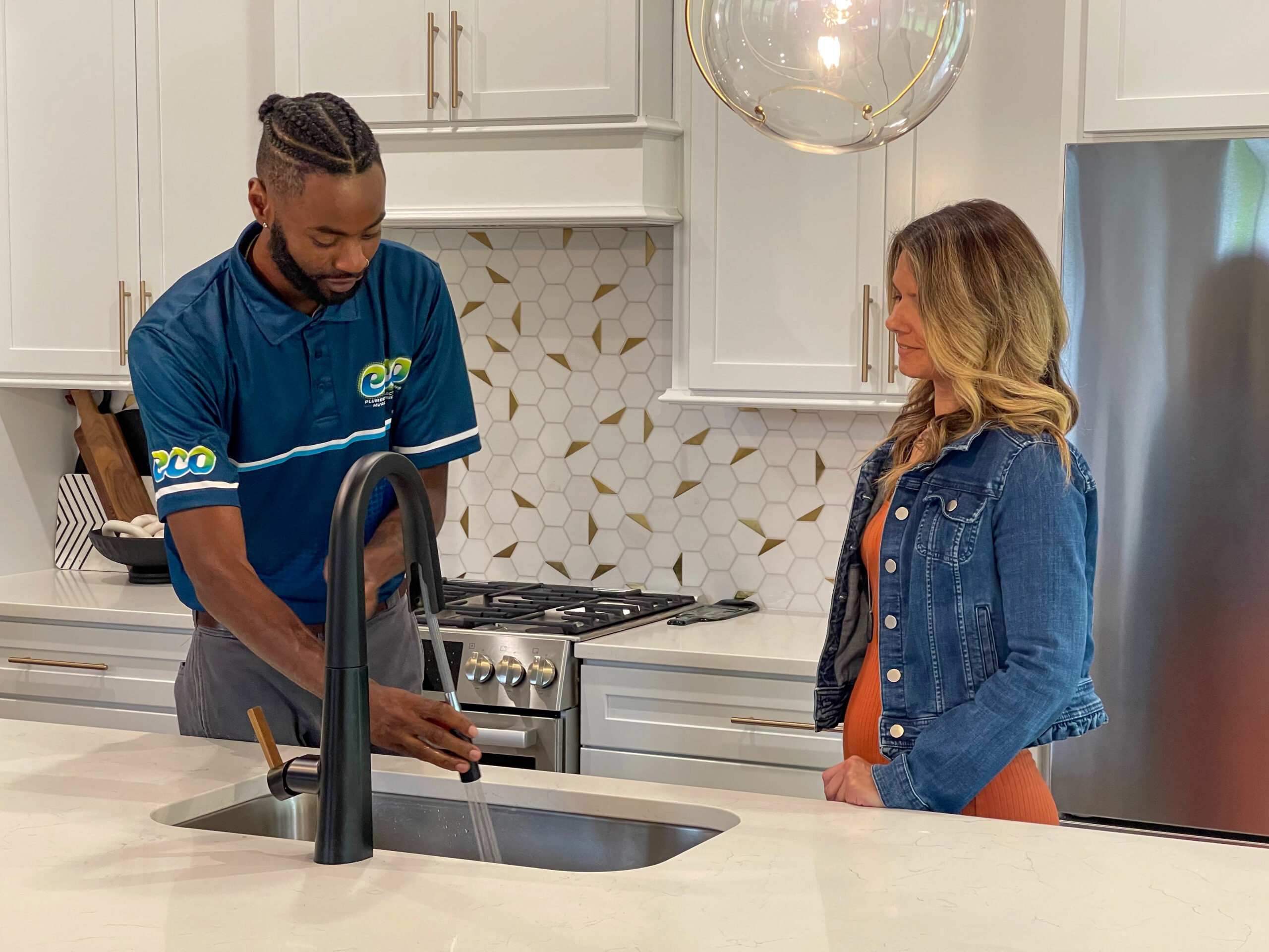 Choosing the Best Plumber for Emergency and Routine Services