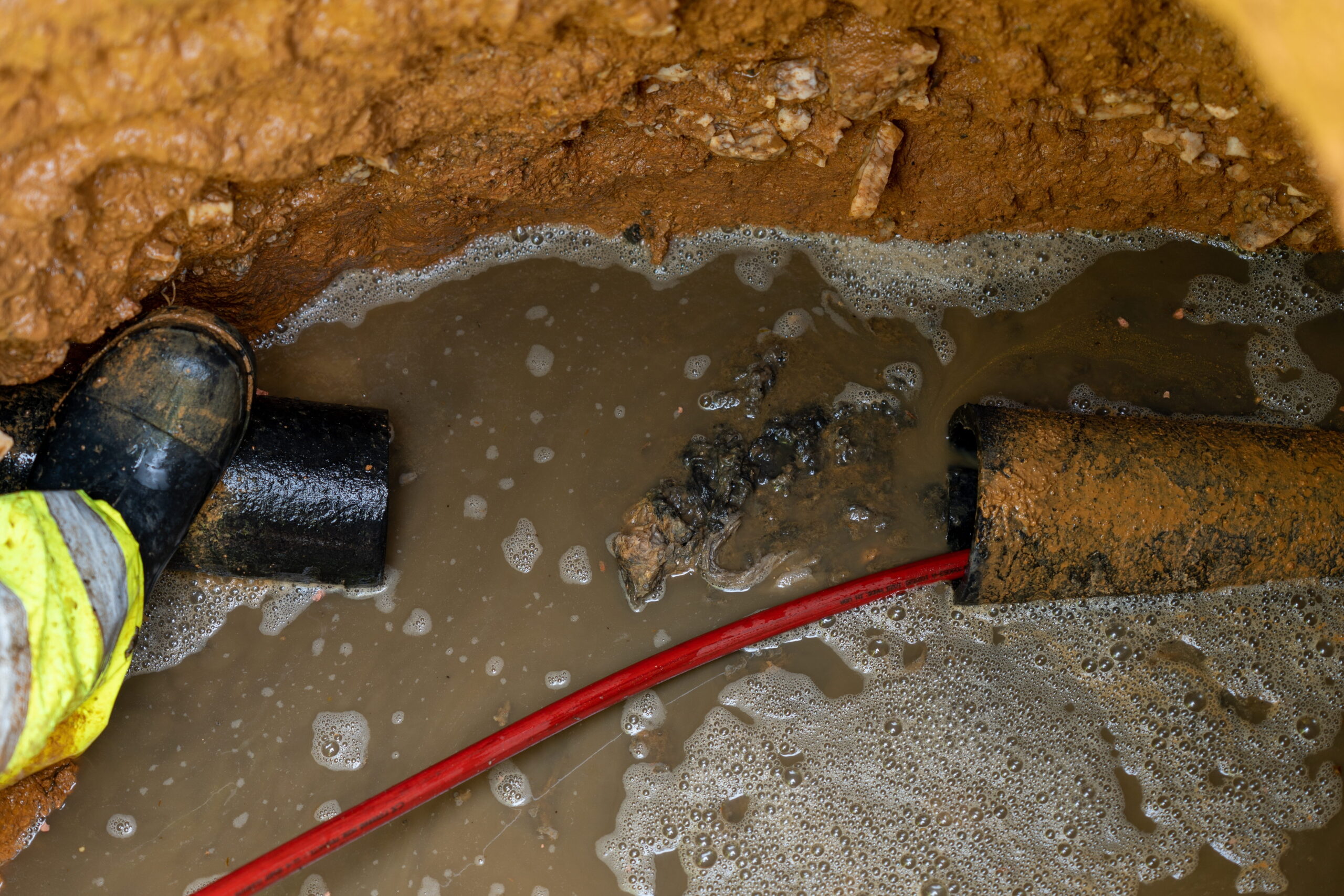 Is Hydro Jetting Safe for Old Pipes? What Most Homeowners Get Wrong About Pipe Damage