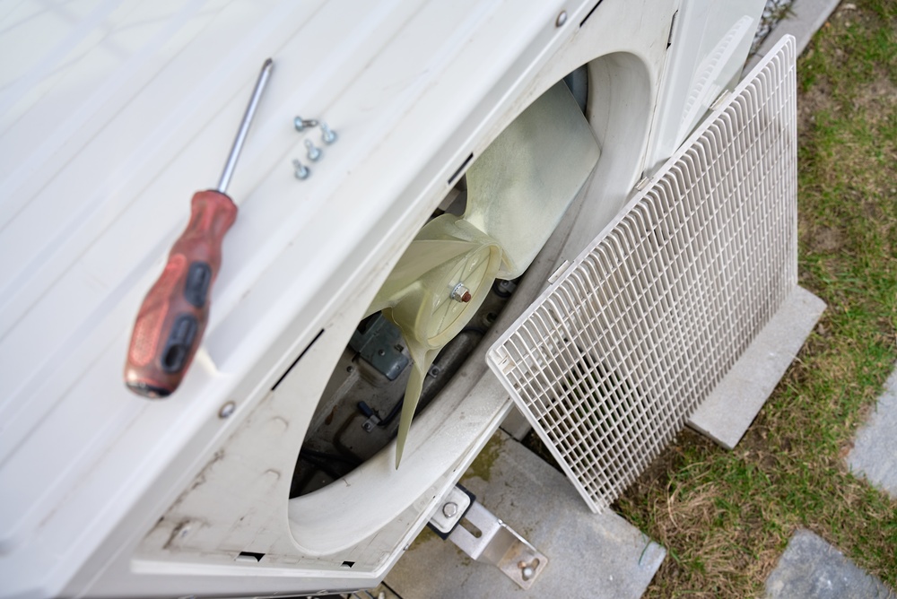 Common heat pump problems requiring professional heat pump repair in a Cincinnati home