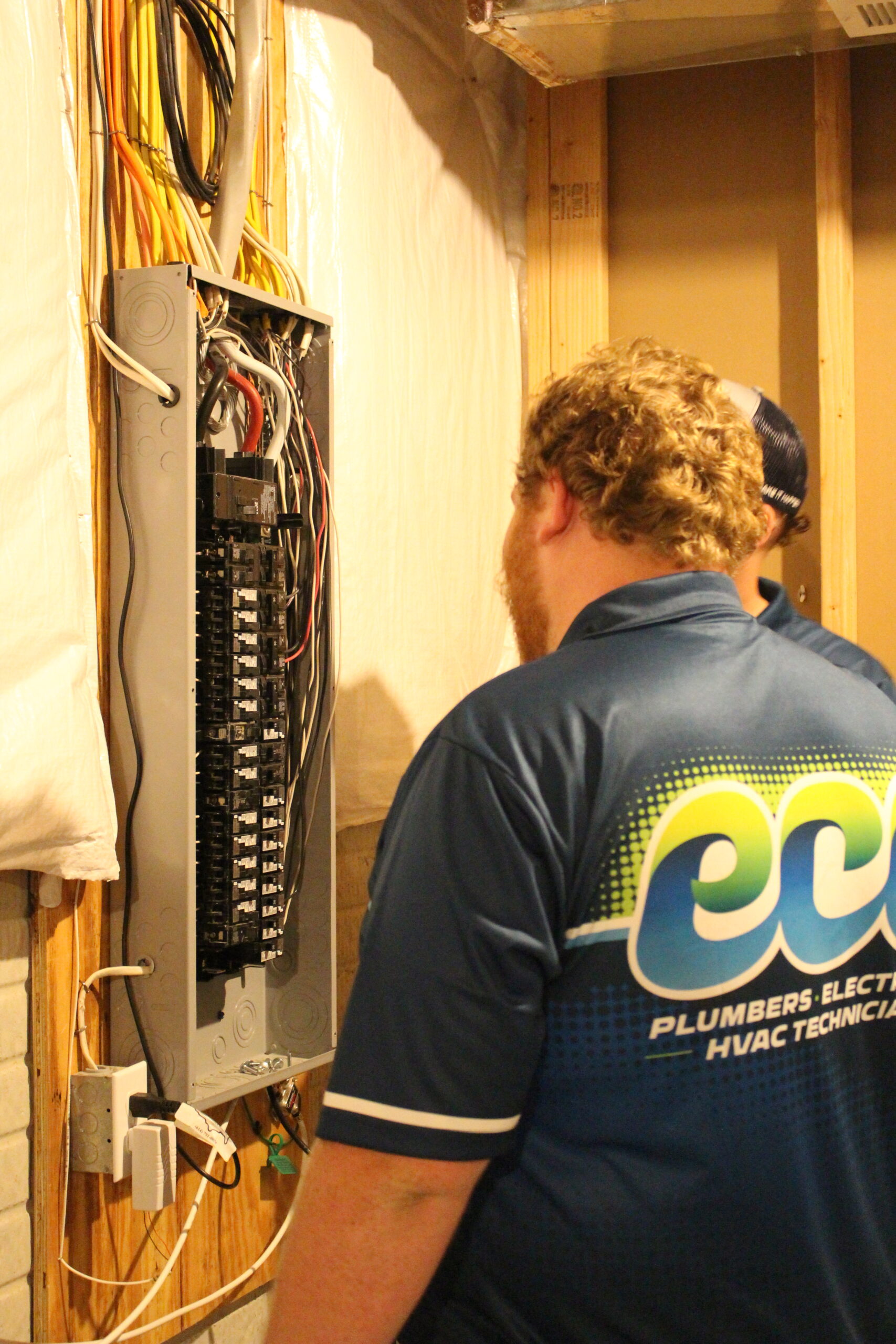 Top 7 Warning Signs Your Home Requires Urgent Electrical Repair