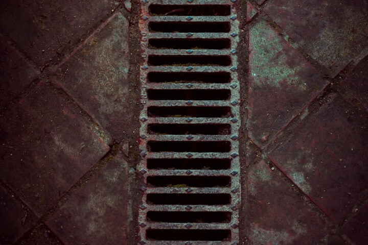 sewage smell outside house